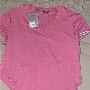 Slounge clinched tee